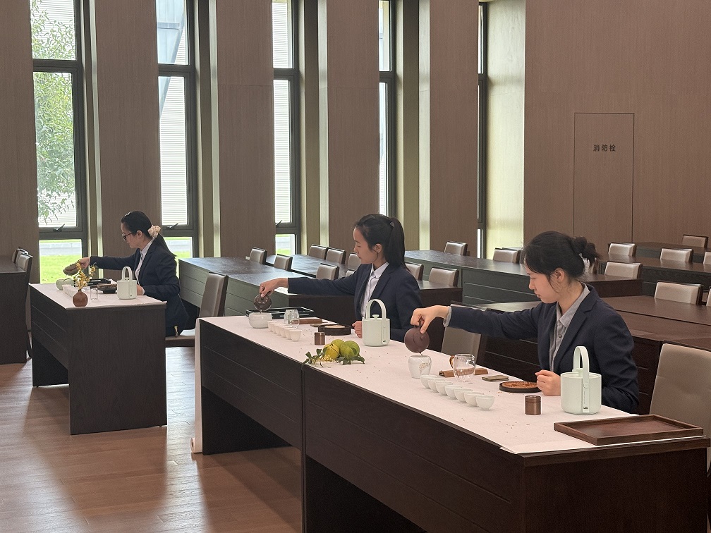 7211761705487606.jpg 7211761705487606.jpg